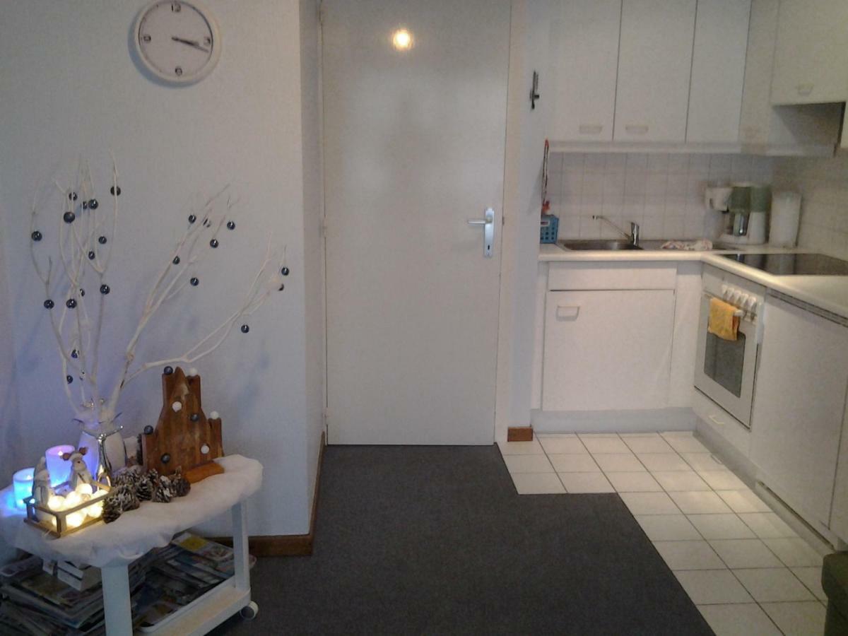Zonnig Appartement Met Zeezicht Koksijde Exteriör bild